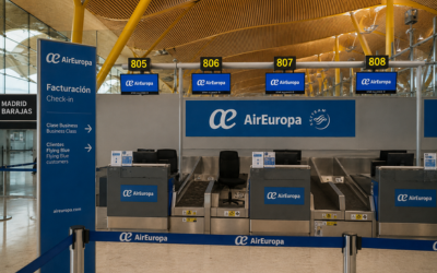 Mostrador de check-in de Air Europa en el aeropuerto de Madrid-Barajas